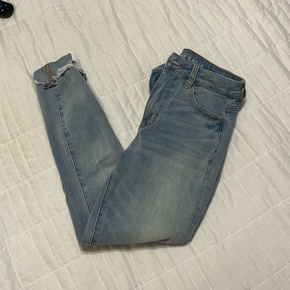 American Eagle light wash super hi rise skinny jegging jeans size 4 short